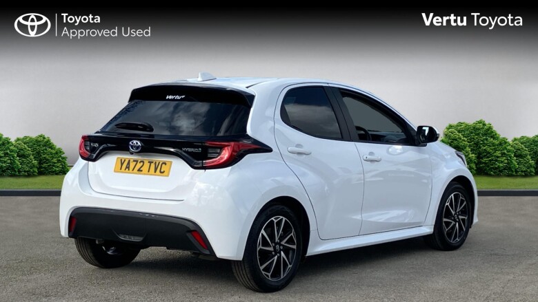 Toyota Yaris 1.5 Hybrid Design 5dr CVT Hybrid Hatchback